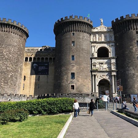 Toledostop ナポリ エクステリア 写真 Castel Nuovo, Naples