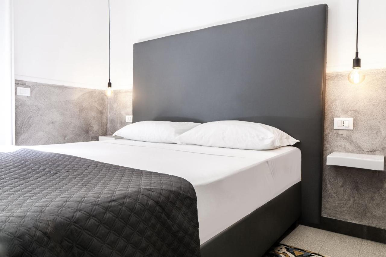 Toledostop ナポリ エクステリア 写真 A bed