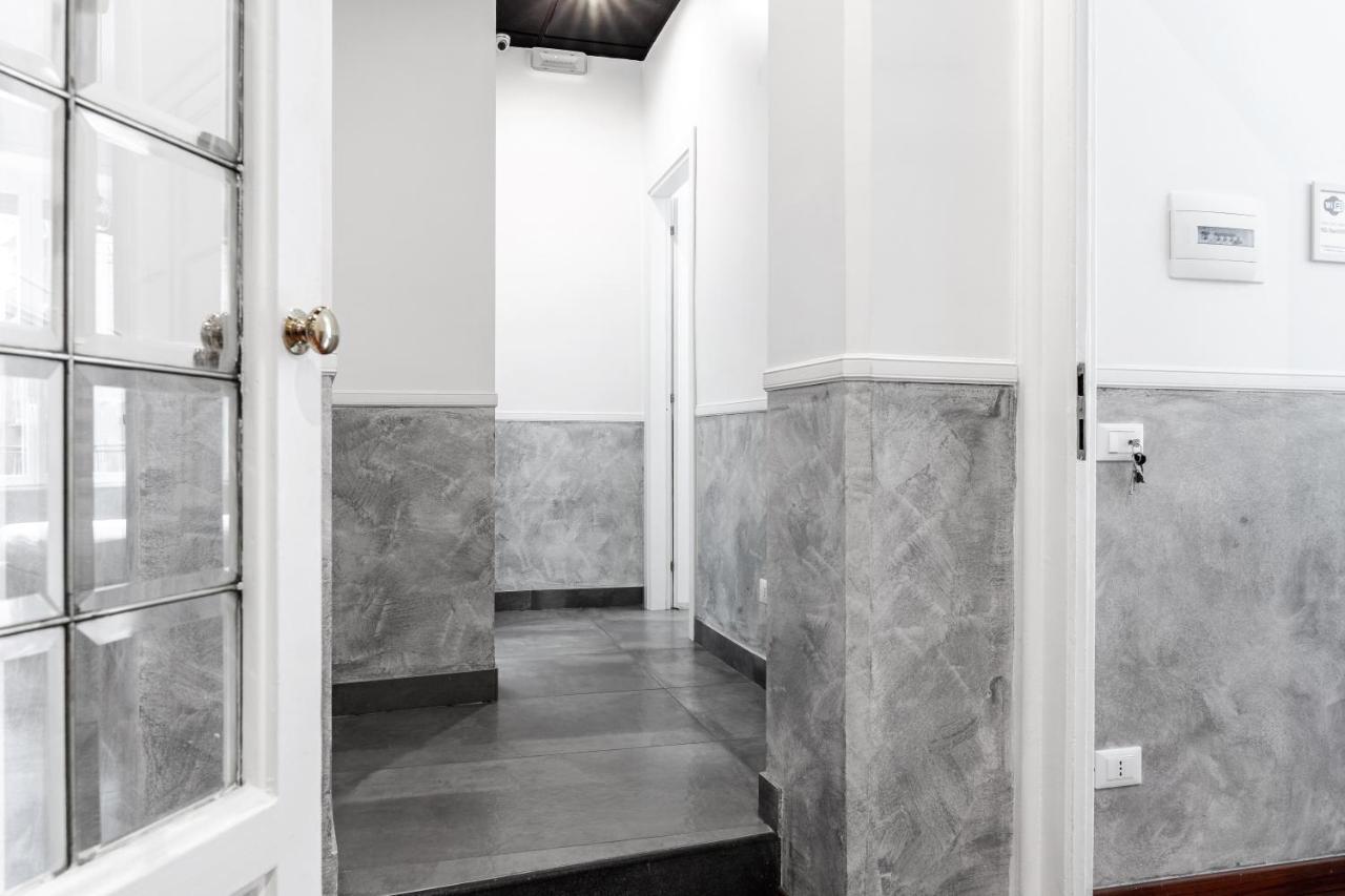 Toledostop ナポリ エクステリア 写真 Marble staircase