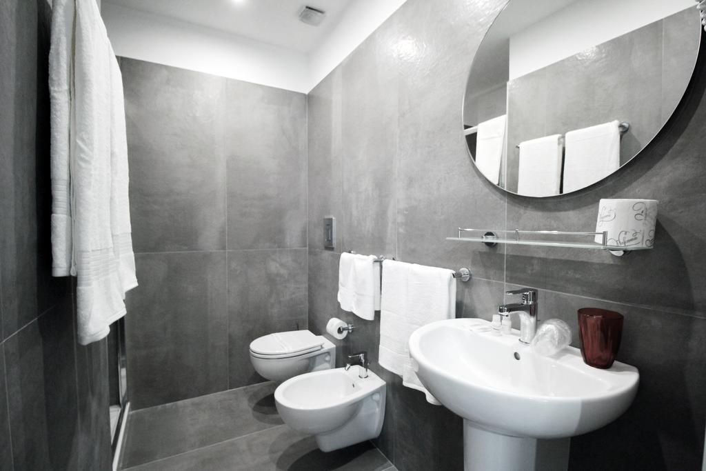 Toledostop ナポリ エクステリア 写真 Bathroom
