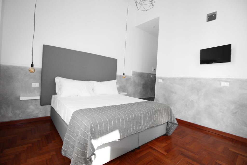 Toledostop ナポリ エクステリア 写真 A room at the hotel